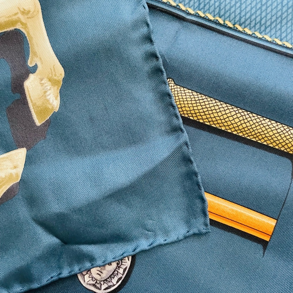 HERMES Cannes et Pommeaux Silk
Scarf by Françoise de la Perriere 1985 - Picture 3 of 4